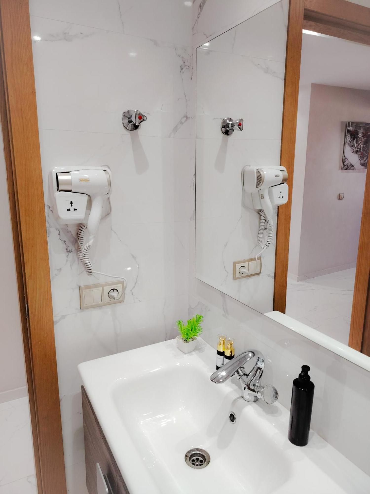 Super Apartement Totalement Neuf A Cote De Marjane Avec La Climatisation Et Wifi طنجة المظهر الخارجي الصورة